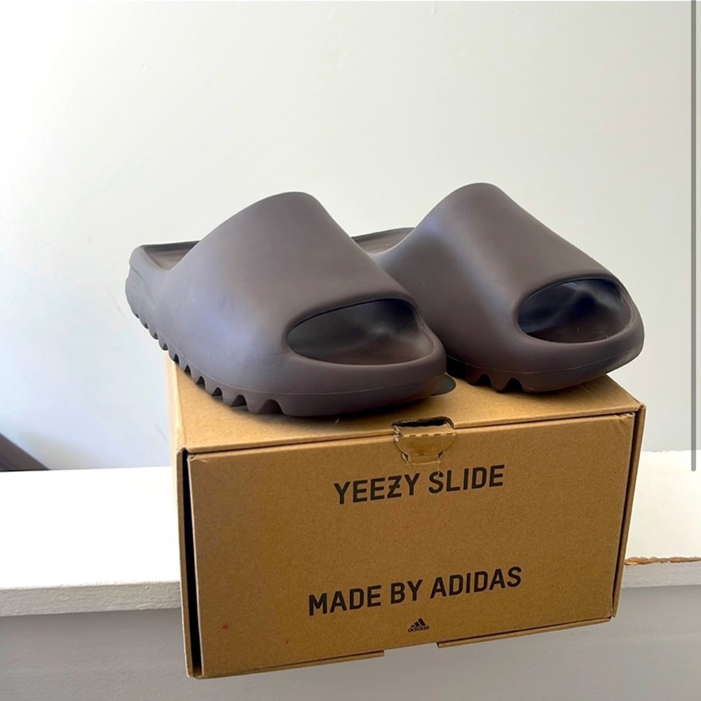 Yeezy Slides In Color “Soot” - image 1